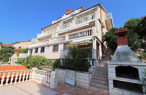 Prizba Apartment | One bedroom apartment near beach Prižba, Korčula (A-20862-b)