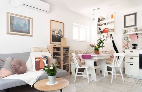 Cove Tri Zala (Zrnovo) Apartment | One bedroom apartment near beach Žrnovska Banja, Korčula (A-5203-a)