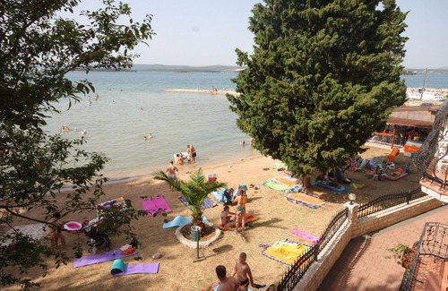 Kraj Apartment | One bedroom apartment near beach Kraj, Pašman (A-3460-f)