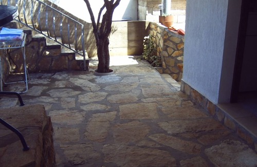 Pokrivenik Apartment | One bedroom apartment near beach Cove Zarace (Gdinj), Hvar (A-4598-d)