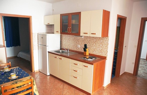 Mandre Apartment | One bedroom apartment near beach Mandre, Pag (A-4092-a)