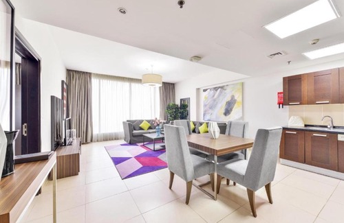 Trade Center Apartment | One Bedroom Apartment On SZR Near Wtc Metro By Luxury Bookings