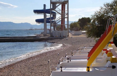 Mirce Apartment | One bedroom apartment with balcony and sea view Mirca, Brač (A-730-a)