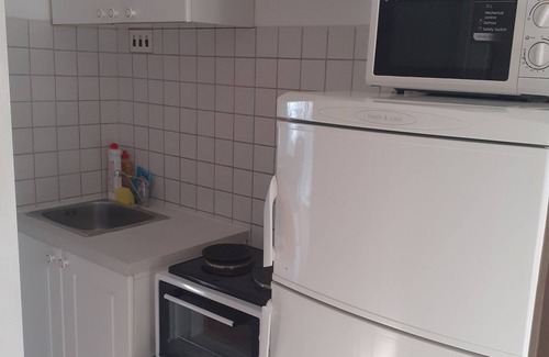 Sutivan Apartment | One bedroom apartment with balcony and sea view Sutivan, Brač (A-5629-b)