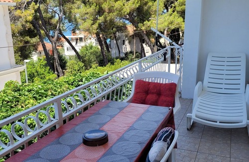 Sutivan Apartment | One bedroom apartment with balcony and sea view Sutivan, Brač (A-5629-b)