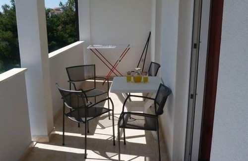 Sevid Apartment | One bedroom apartment with terrace and sea view Sevid, Trogir (A-6024-b)
