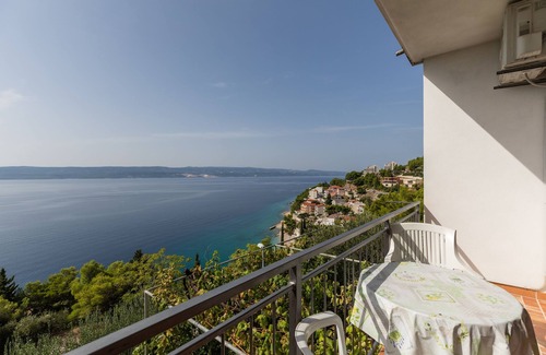 Mimice Apartment | One bedroom apartment with balcony and sea view Mimice, Omiš (A-11045-b)