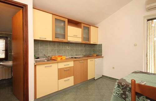 Nevidane Apartment | One bedroom apartment with terrace and sea view Neviđane, Pašman (A-8273-b)