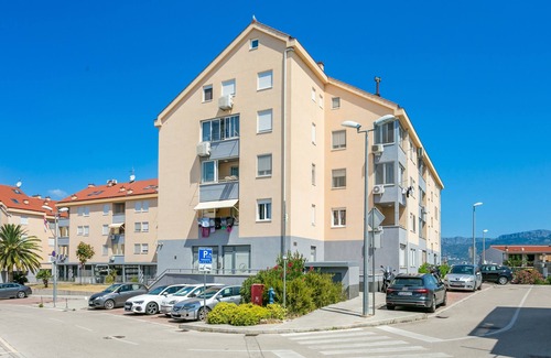 Mejasi Apartment | One bedroom apartment with terrace Split (A-23485-a)