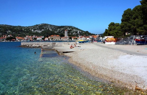 Tijesno Apartment | One bedroom apartment with air-conditioning Tisno, Murter (A-23720-b)