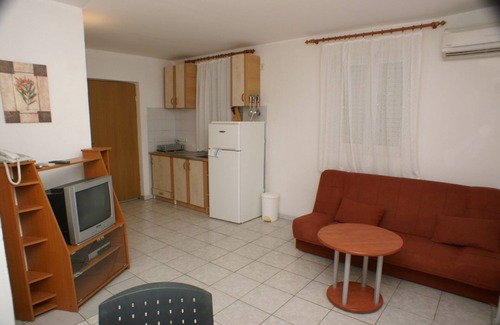 Trpanj Apartment | One bedroom apartment with terrace Trpanj, Pelješac (A-3162-c)