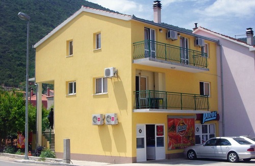 Trpanj Apartment | One bedroom apartment with balcony Trpanj, Pelješac (A-4510-b)