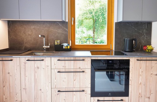 Bovec Apartment | One-Bedroom Apartment with Large Private Terrace, Mountain View – House Elipsa