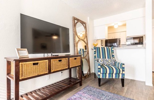 Park Central Apartment | ONE BEDROOM APARTMENT WITH POOL VIEW!