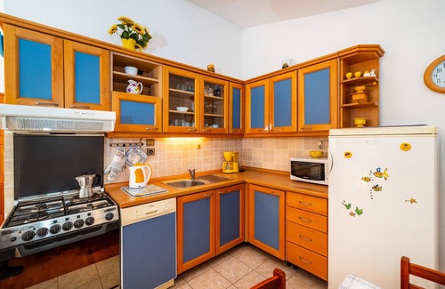 Mandre Apartment | One bedroom apartment with terrace Mandre, Pag (A-13015-c)