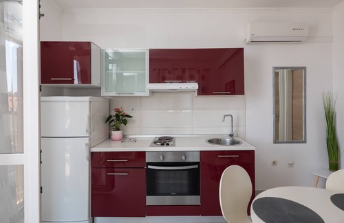Cove Osibova (Milna) Apartment | One bedroom apartment with terrace and sea view Cove Osibova, Brač (A-12062-a)