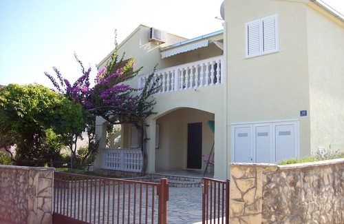 Sevid Apartment | One bedroom apartment with terrace and sea view Sevid, Trogir (A-11505-b)