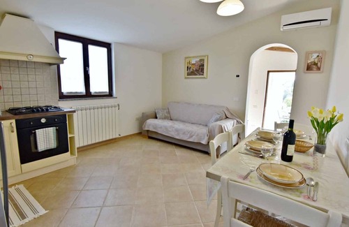 Valica Apartment | One bedroom apartment with balcony Sosi, Umag (A-22546-a)