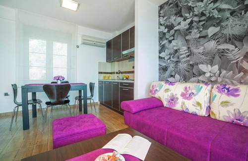 Przno Apartment | One Bedroom Apartment with shared balcony