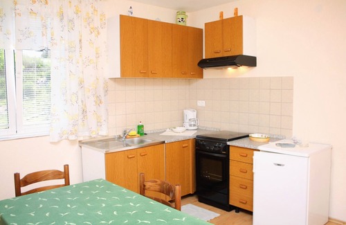 Kampor Apartment | One bedroom apartment with balcony Kampor, Rab (A-5029-b)