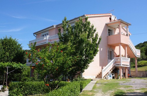 Kampor Apartment | One bedroom apartment with balcony Kampor, Rab (A-5029-b)