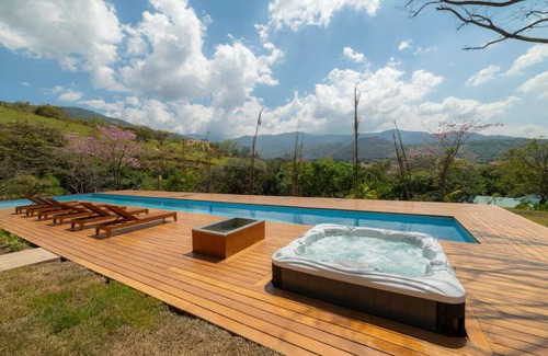 Santa Ana Apartment | One Bedroom Balcony