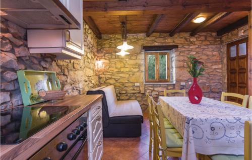 Paradiz House | One-Bedroom Holiday Home In Labin