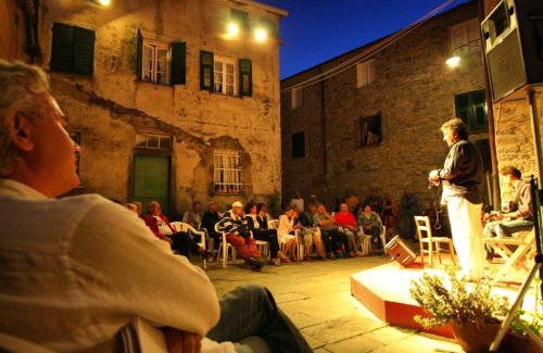 Caste House | One bedroom house with wifi at Caste