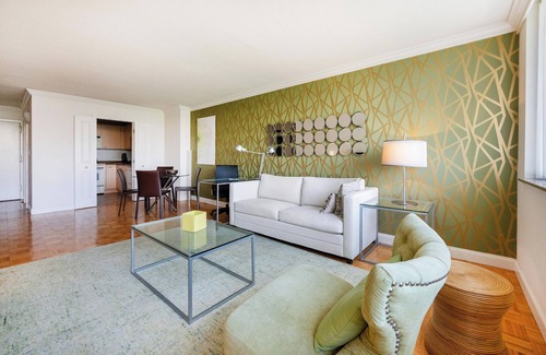 Fenway–Kenmore Apartment | One-Bedroom in Back Bay with Boston Skyline Views