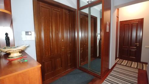 Lypky Apartment | One bedroom Luxery 23 Khreshchatyk str Centre