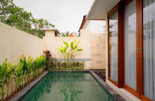 Legian City-Centre Villa | One Bedroom Luxury villa and spa with private swimming pool and kitchen