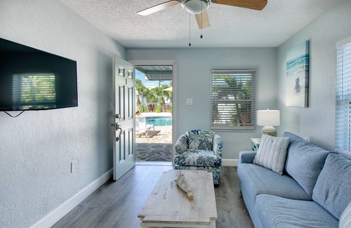 Treasure Island Resort | One bedroom poolside suite. Steps to beach and John’s Pass. HEATED POOL.
