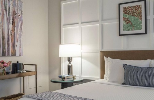 Downtown Portland Hotel | One Bedroom Suite at Heathman Hotel. Prime Location, Downtown | 3 Units