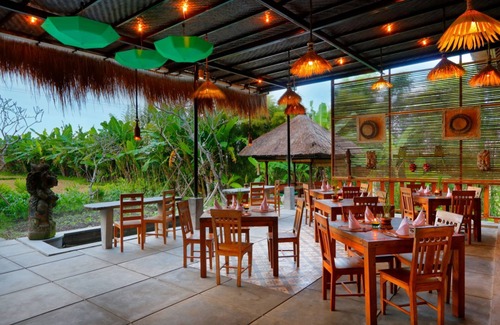 Melayang Villa | One Bedroom Villa with a private pool, Free shuttle service to central Ubud