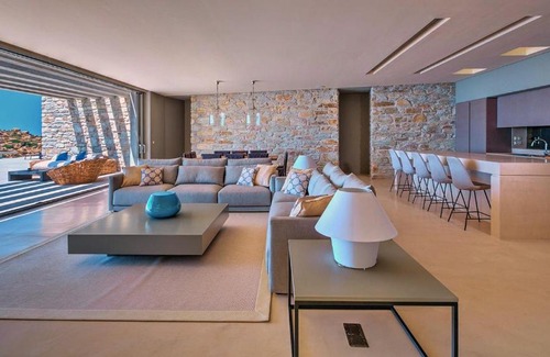 Milopotas Villa | One Br Private Honeymoon Peaceful Mylo Villa With Living room Close to Mylopotas Beach
