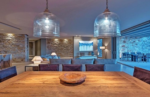 Milopotas Villa | One Br Private Honeymoon Peaceful Mylo Villa With Living room Close to Mylopotas Beach