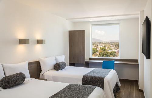 Cuauhtemoc Hotel | One Ciudad de Mexico La Raza