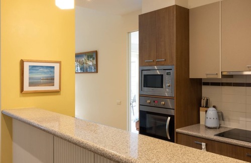 Inverloch House | One Level at Broadbeach - Inverloch