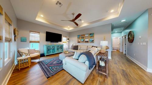 Crystal Beach House | One More Day