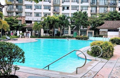Davao Apartment | One Oasis A13 Shortwalk to Sm City Davao + free wifi+ Netflix