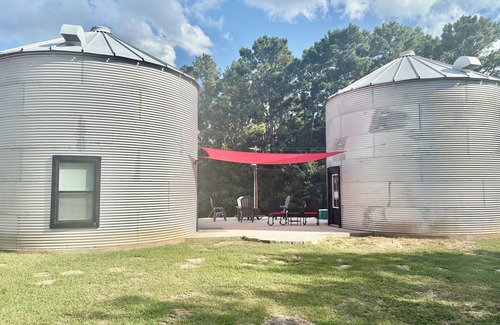 Navasota Cabin | One of a kind grain bin silo cabin getaway near wedding venues and A&M!