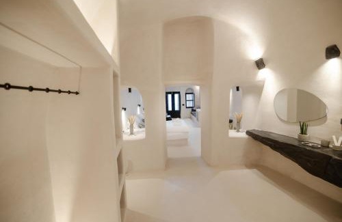 Oia Apartment | One of One - Aurelia