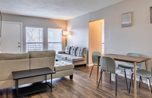 Sweet Auburn Historic District Apartment | One of the Best 2Bed Apartments close to Trees Atlanta TreeHouse