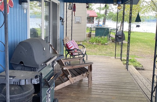 Central Lake Cottage | One Polski Cottage on Intermediate Lake