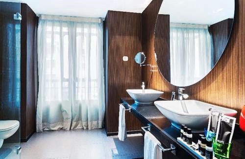 Trafalgar Hotel | One Shot Luchana