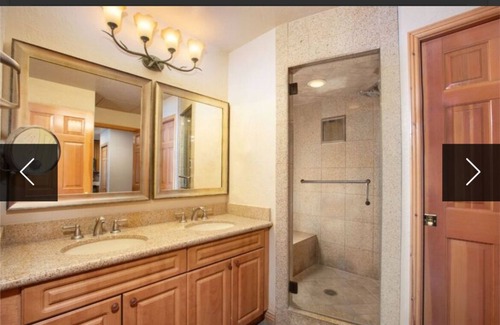 Park City Cabin | One week at Christmas! BeautifulnFor families! Right next to gondola!