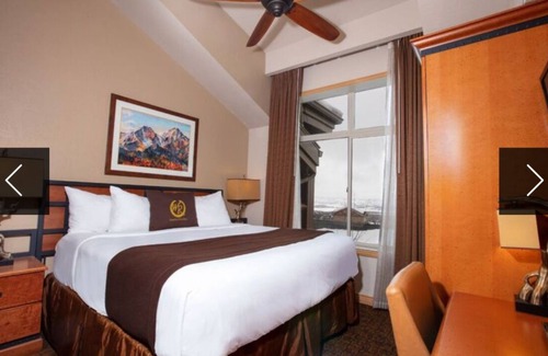 Park City Cabin | One week at Christmas! BeautifulnFor families! Right next to gondola!