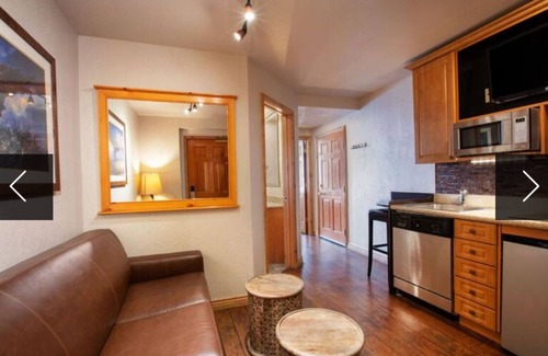 Park City Cabin | One week at Christmas! BeautifulnFor families! Right next to gondola!