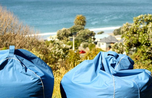 Onetangi Cottage | ONETANGI BAY VIEWS - ONETANGI HOLIDAY HOME, with a garden in Onetangi