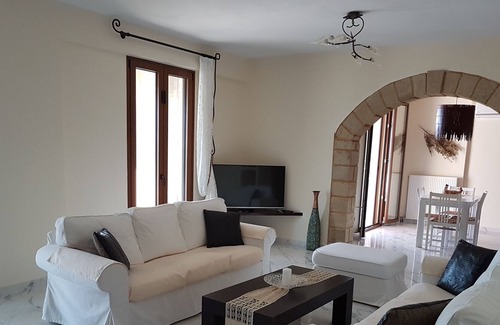 Pylos-Nestoras Villa | ONIROZO KORONI PRIVATE LUXURIOUS VILLA